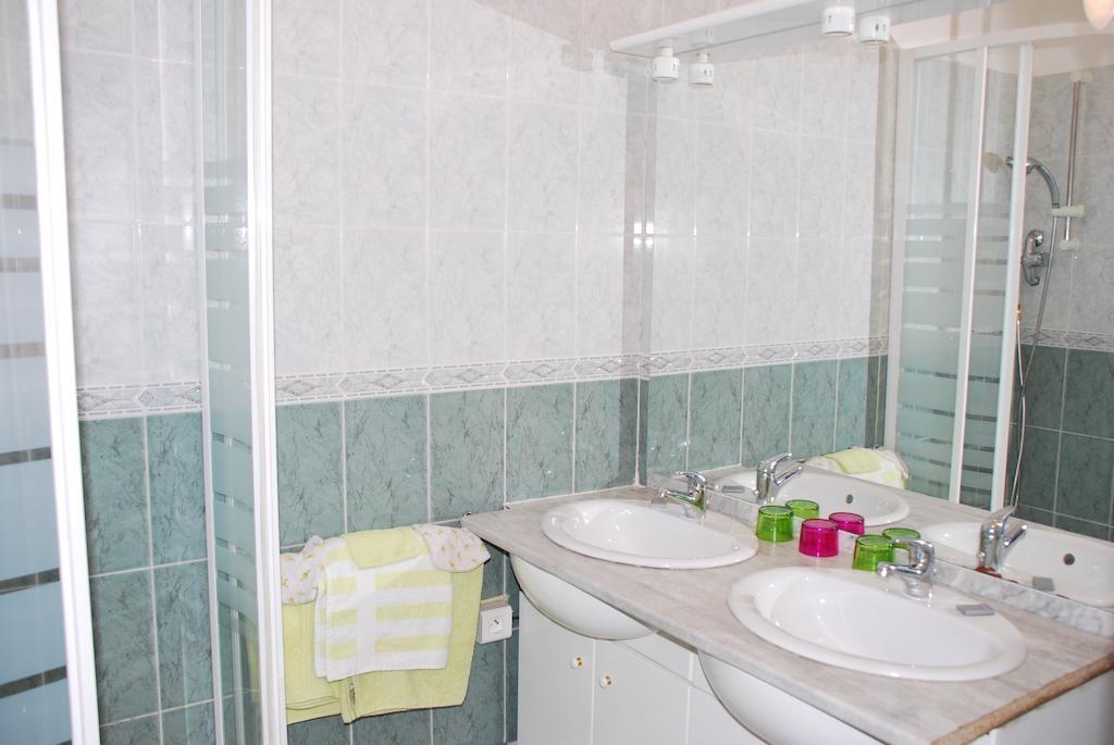 Chambres D'Hotes Le Clos Ambels Ambialet Rum bild